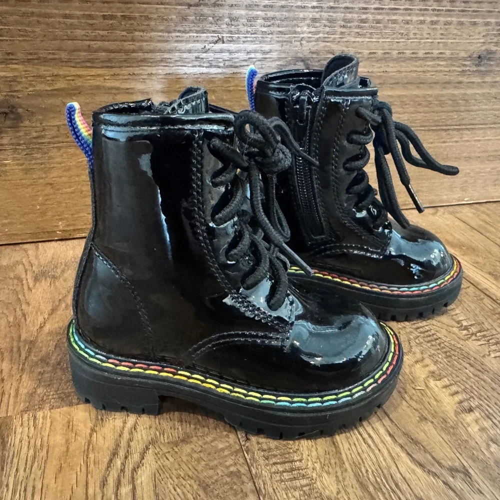 New Kurt‎ Geiger London Mini Birdie Black Patent Combat Boots Rainbow Size 5